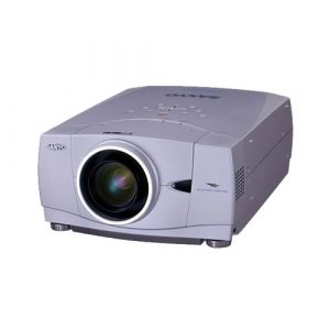 Alquiler Proyector de video multimedia 3 LCD Sanyo PLC XP57